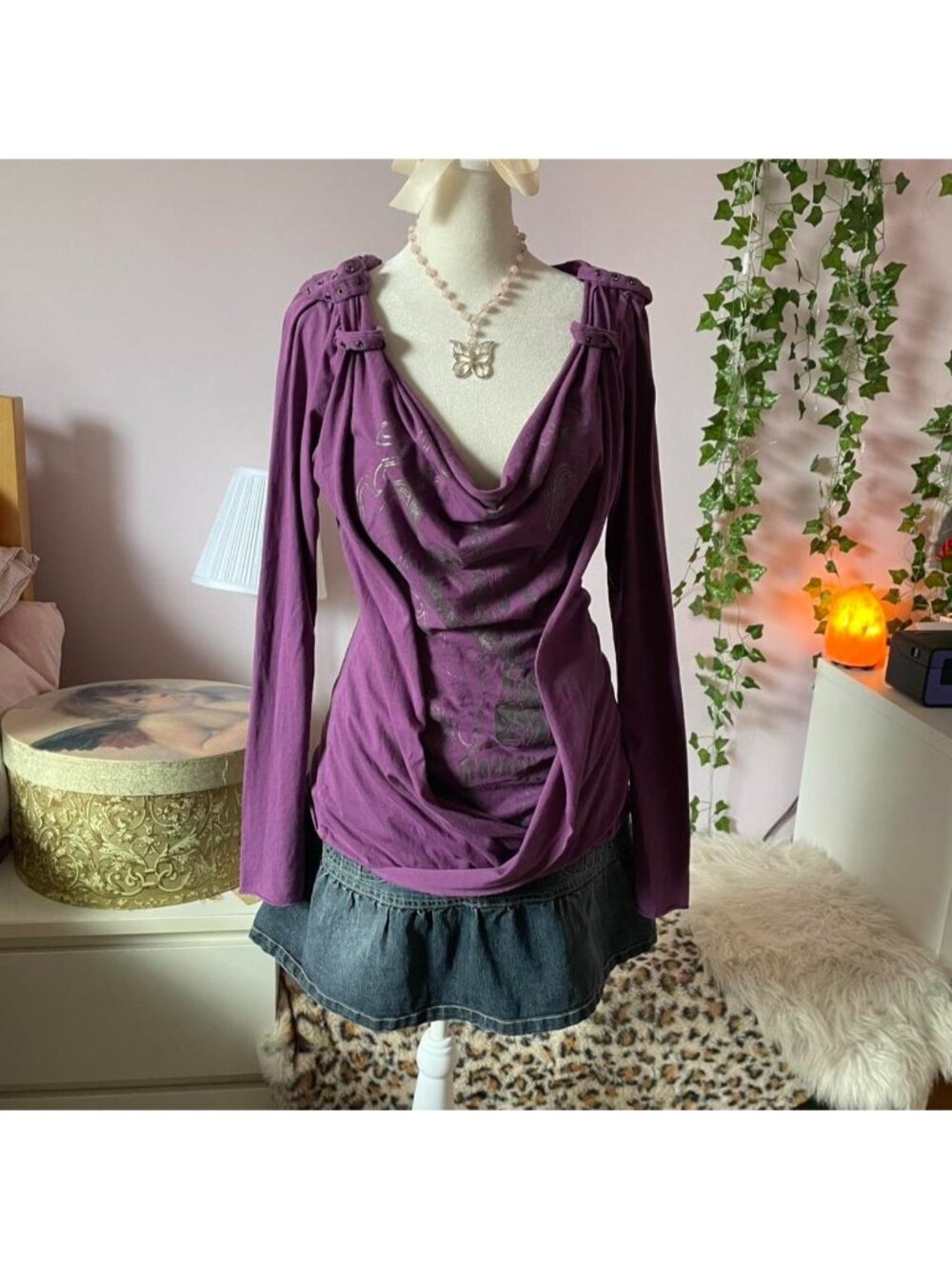 Y2K Parasuco purple long sleeve top with silver graphic design and cowl neck